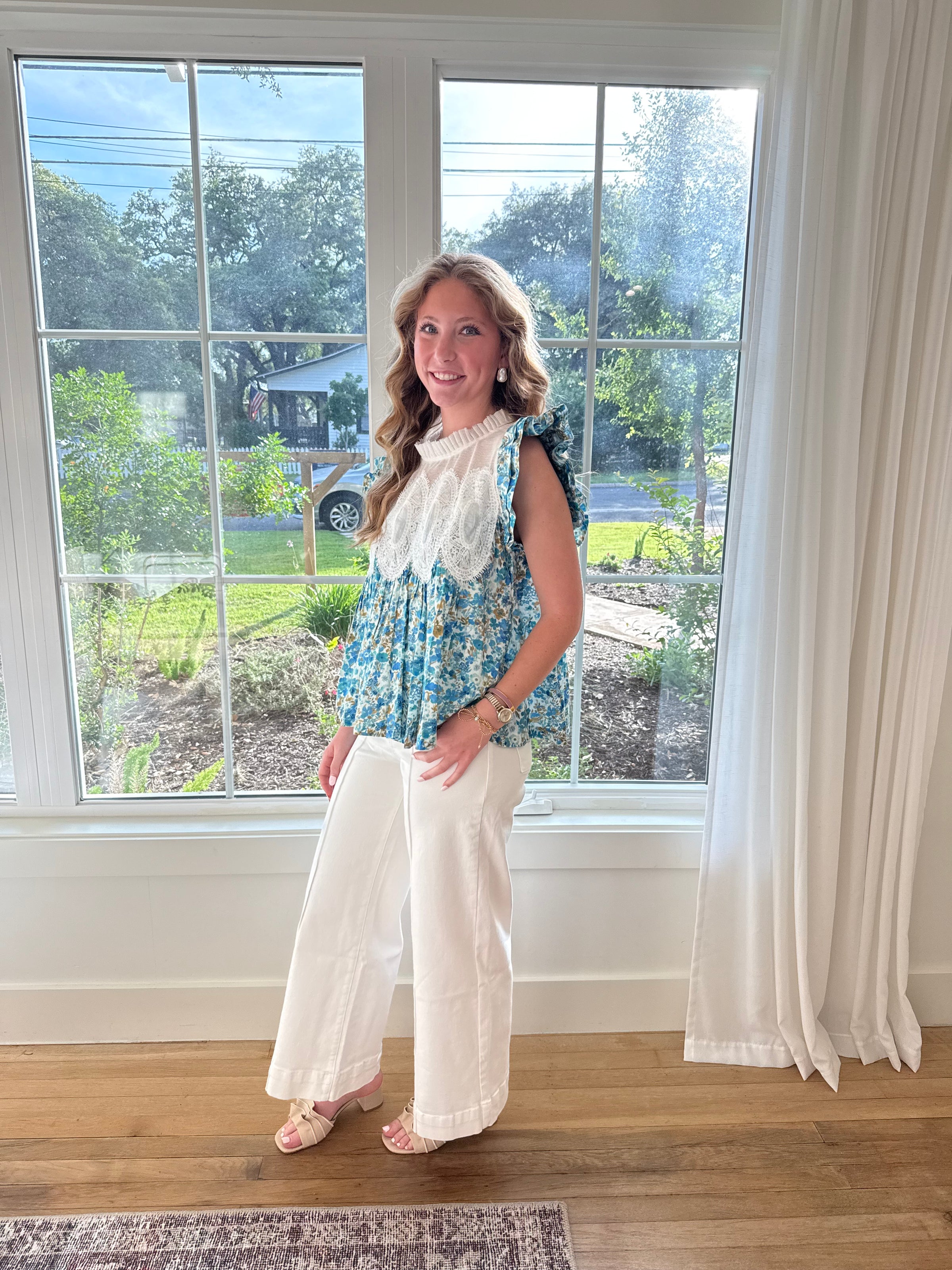 Seaside Bloom Top - White/Blue Mix
